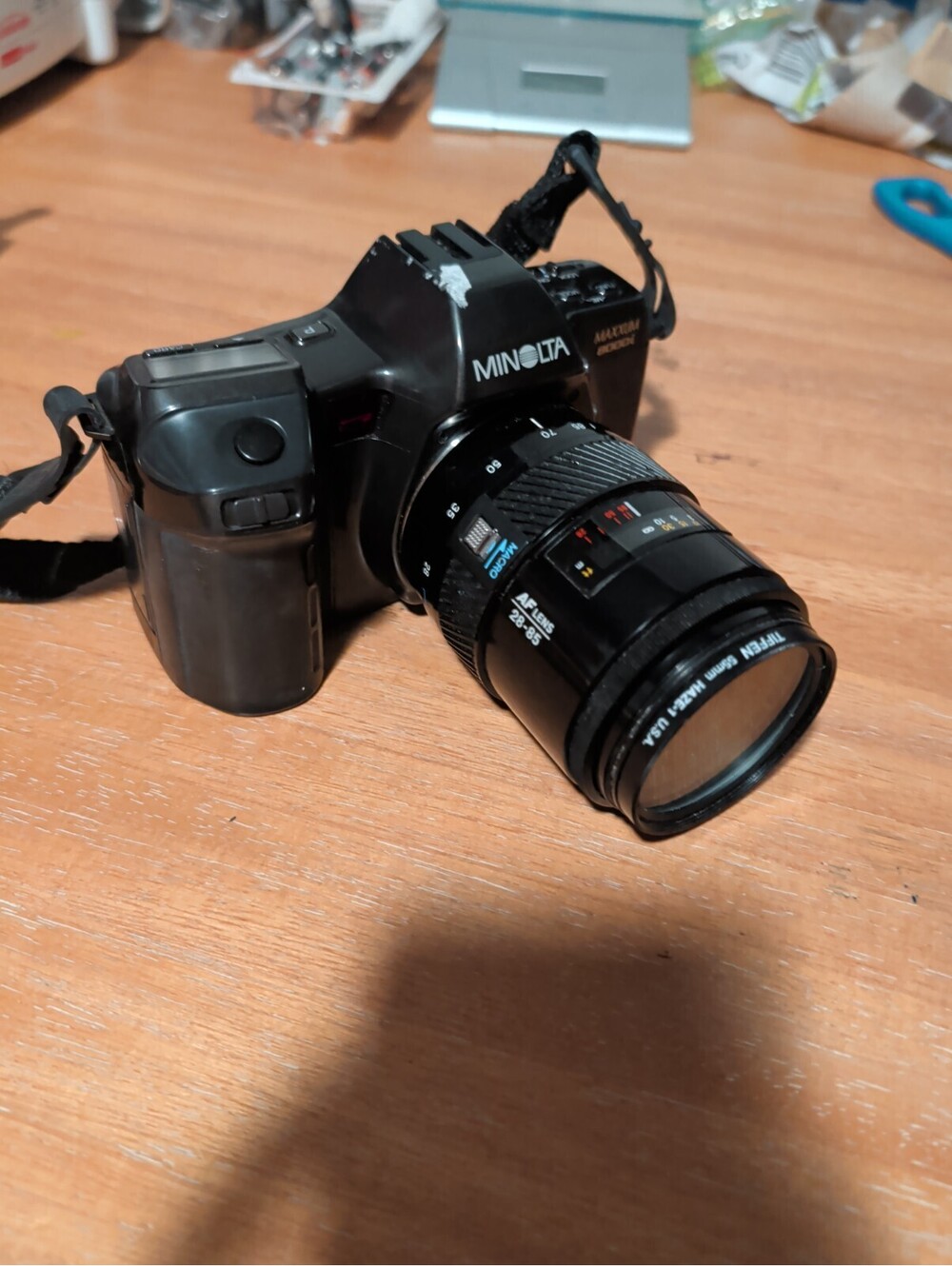 Minolta Maxxum 8000i 35mm Camera 28-85mm lens READ